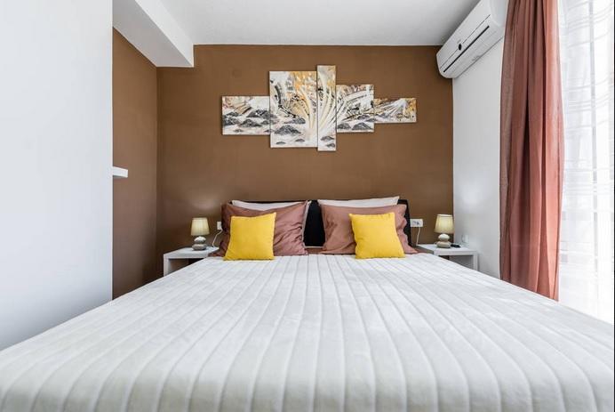 Luxury Apartment With Private Heated Pool 시베니크 외부 사진